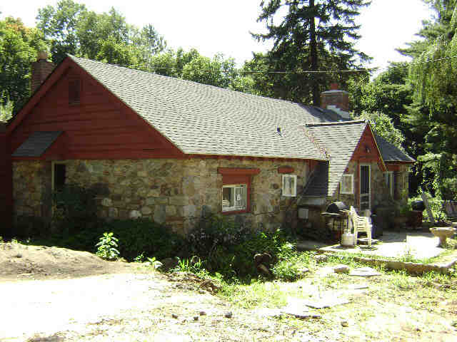 Building photograph for 100 LITTLEFIELD RD